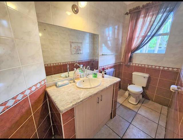 5 BEDROOM HOUSE FOR SALE IN WATERKLOOF RIDGE